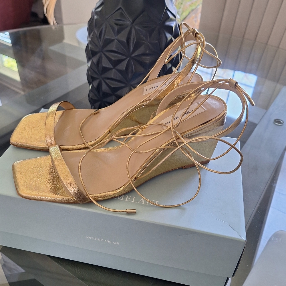 Heels & Footwear SALE!*** Make A Reasonable Offer On Closet Items***🤗